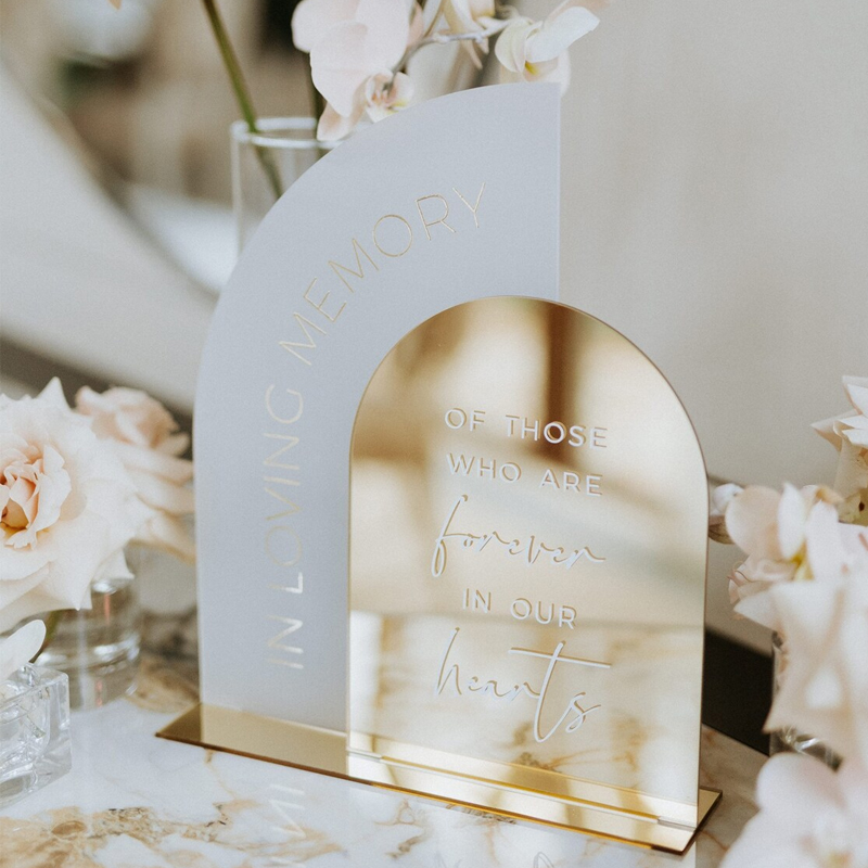 In Loving Memory Sign, letrero - Table Number Gold reseña y precio